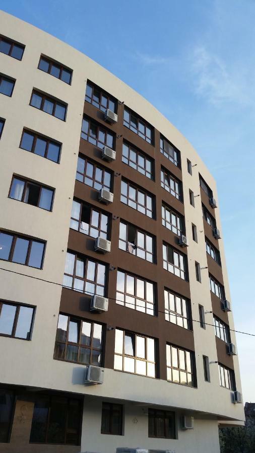Kolonaki Domus Apartment Iasi Bagian luar foto