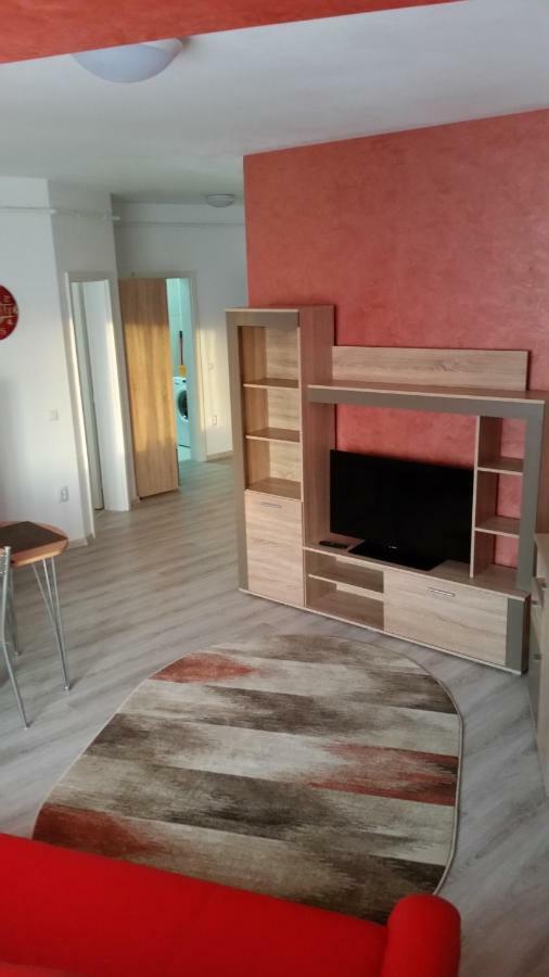 Kolonaki Domus Apartment Iasi Bagian luar foto