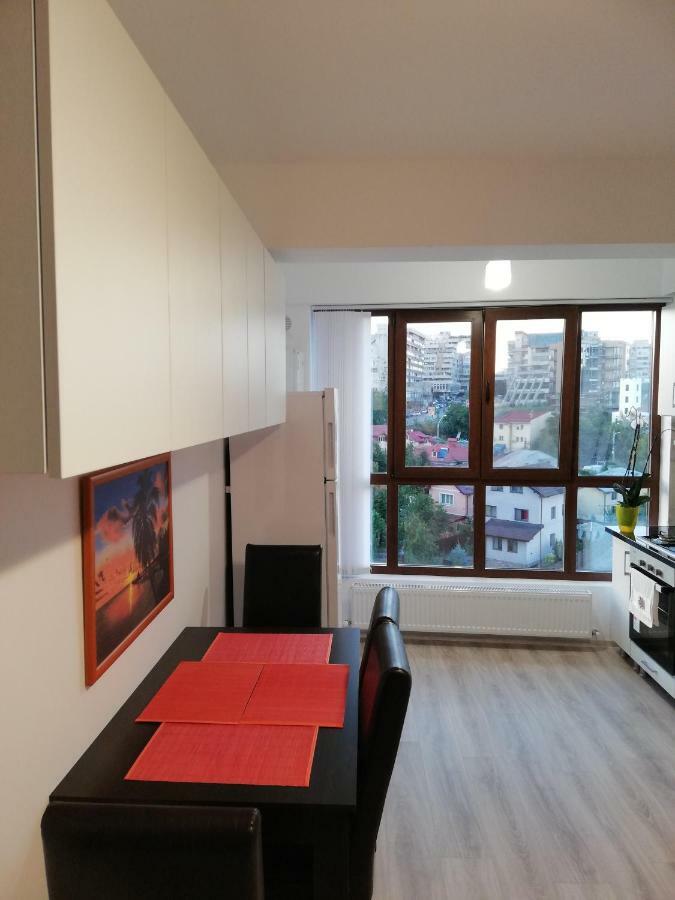 Kolonaki Domus Apartment Iasi Bagian luar foto