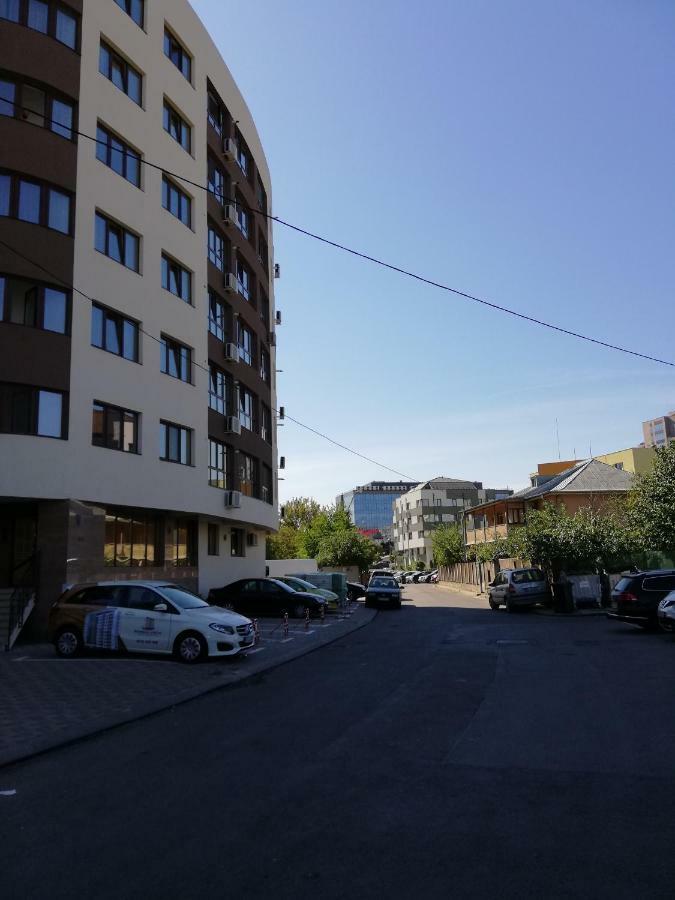 Kolonaki Domus Apartment Iasi Bagian luar foto